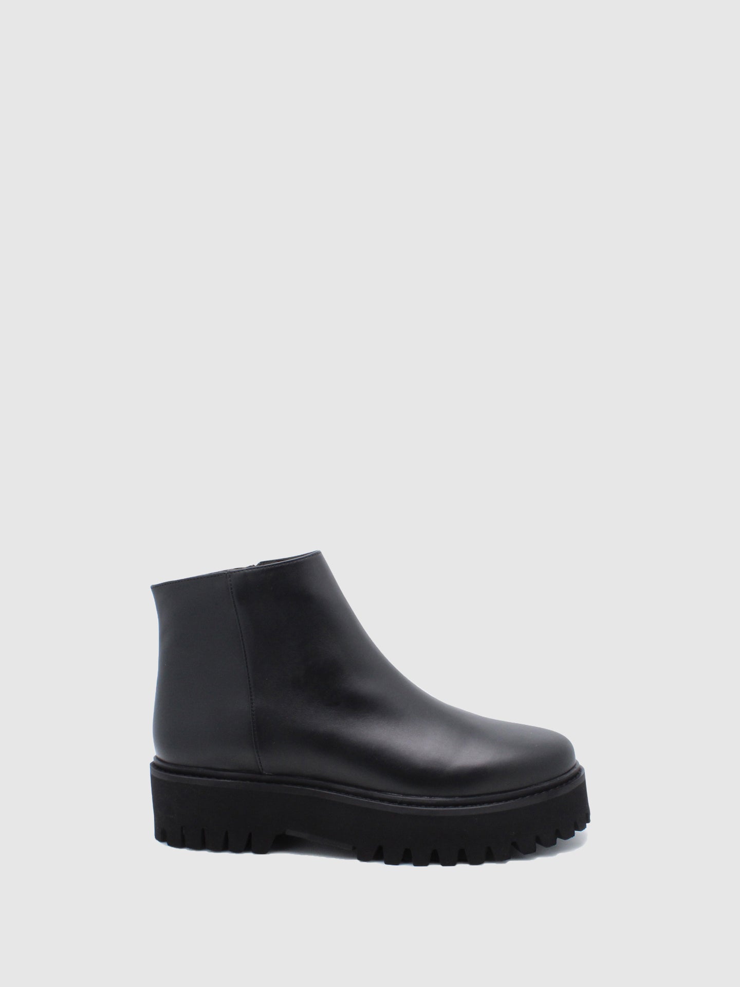 JJ Heitor Black Chelsea Ankle Boots